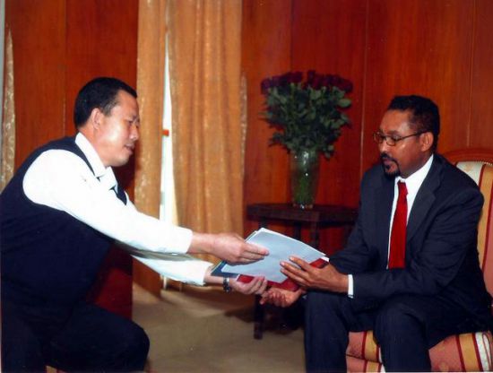 《當今奇人周興和》勵志小說連載之十三 ● 在特殊的學校里