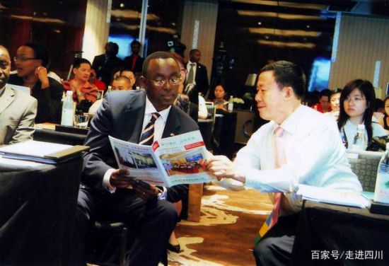 《當今奇人周興和》勵志小說連載之十四 ● 深明大義結髮妻