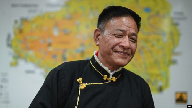 对于西藏流亡领袖来说,走自治的中间道路仍然是核心重点